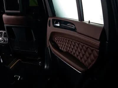 Čištění dveřních panelů