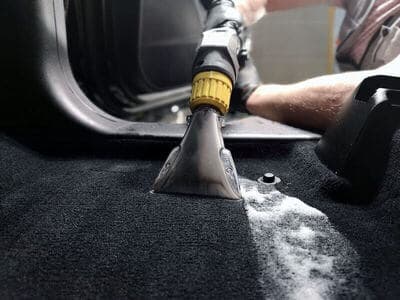 Čištění podlahové krytiny